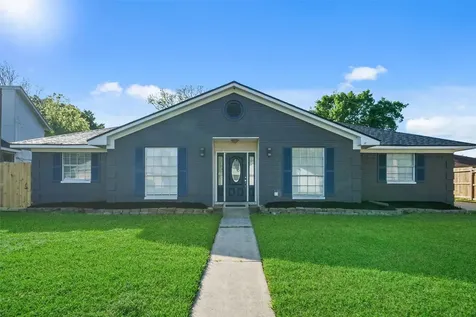 5107 Whittier Oaks Drive Friendswood TX 77546