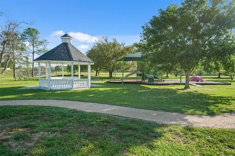 5107 Whittier Oaks Drive Friendswood TX 77546