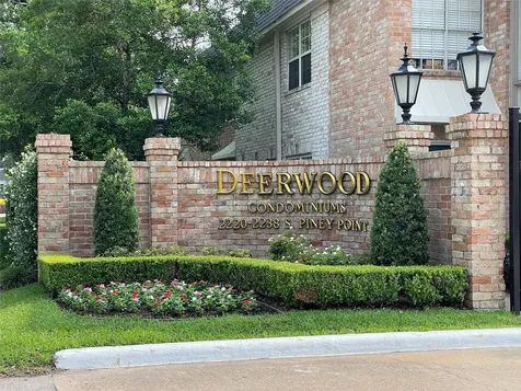2224 S Piney Point Road 114 Houston TX 77063