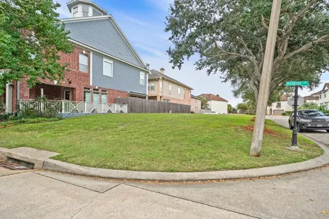 1306 Oceanside Lane League City TX 77573
