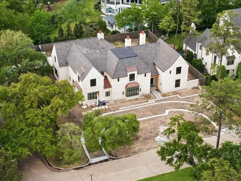 19 Willowron Drive Houston TX 77024