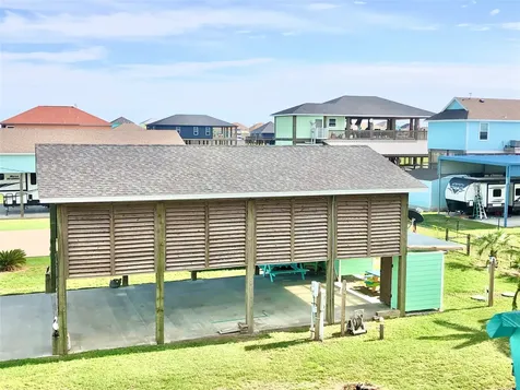 911 East Road Crystal Beach TX 77650