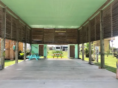 911 East Road Crystal Beach TX 77650