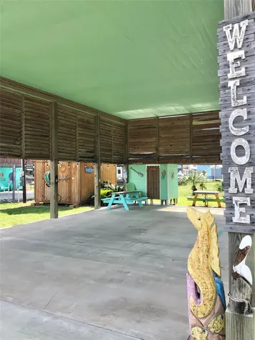 911 East Road Crystal Beach TX 77650