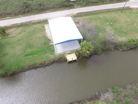 1176 N Tinkle Lane Crystal Beach TX 77650
