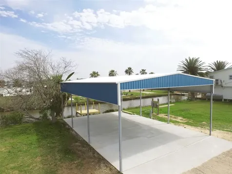 1176 N Tinkle Lane Crystal Beach TX 77650