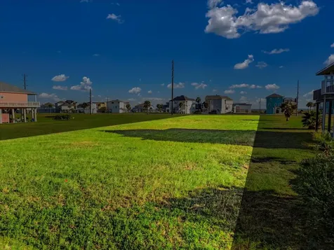 18703 Shaman Drive Galveston TX 77554