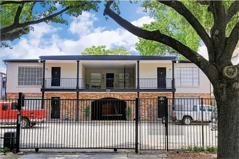 415 Hawthorne Street 4 Houston TX 77006