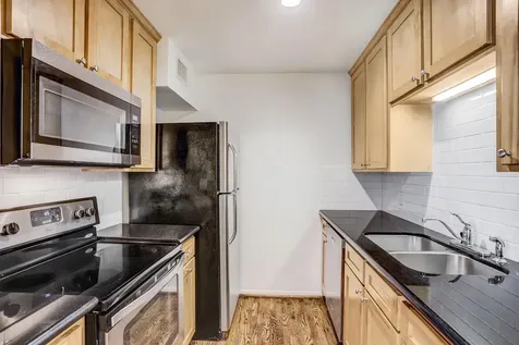415 Hawthorne Street 4 Houston TX 77006
