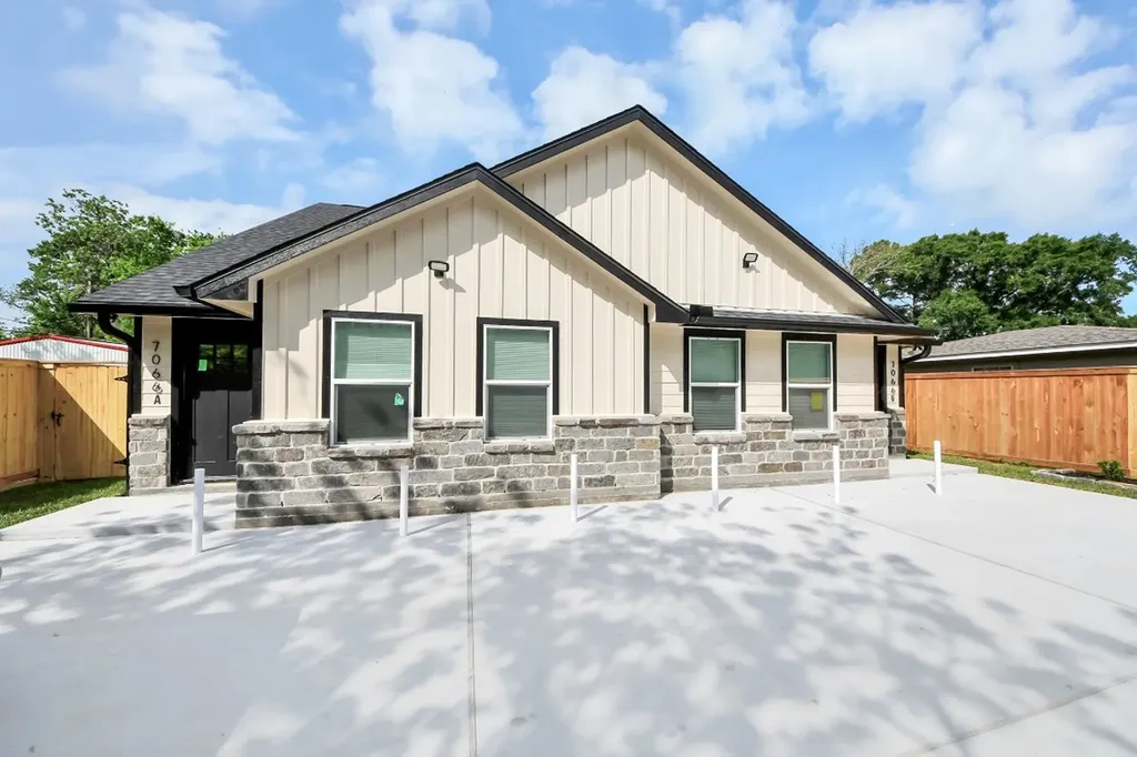 7066 Villa Street A Houston TX 77061