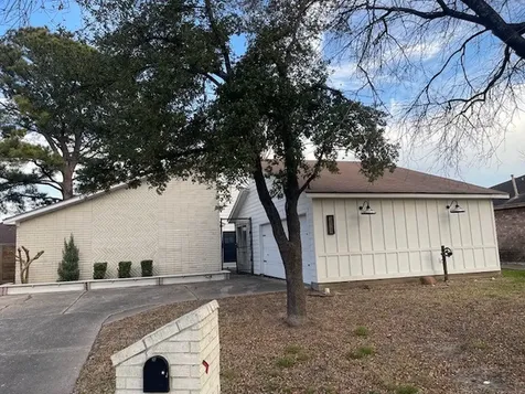 311 Edgeton Court Houston TX 77015
