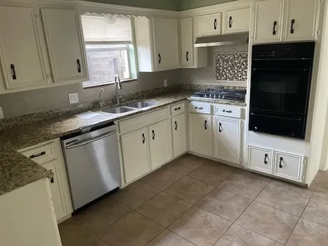 311 Edgeton Court Houston TX 77015
