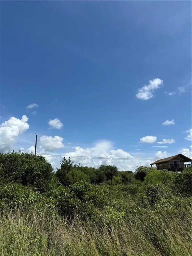 148 W Glen Oak Lane Rockport TX 78382