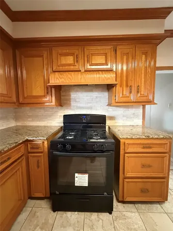 703 76th Street Houston TX 77012
