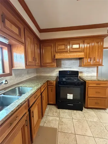 703 76th Street Houston TX 77012