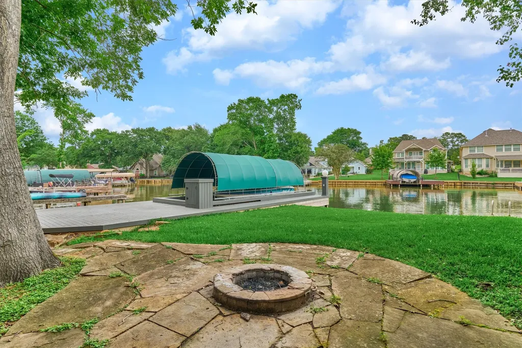 6795 Kingston Cove Lane Willis TX 77318