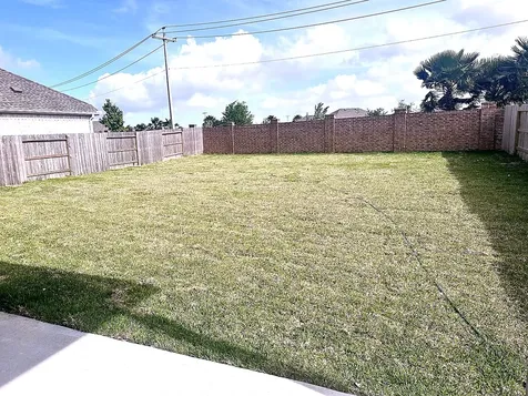 13221 Harbor Point Drive Texas City TX 77568