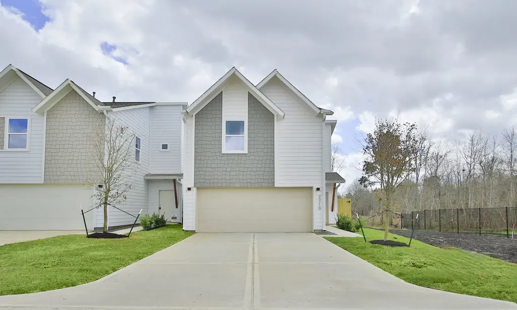 2713 Discovery Trails Court Conroe TX 77301