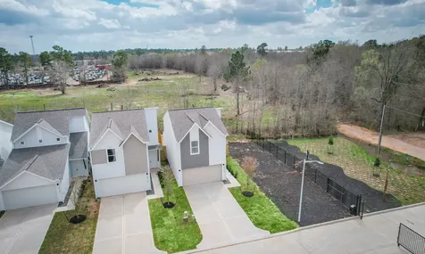 2713 Discovery Trails Court Conroe TX 77301