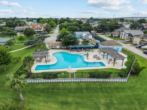 88 Bayou Lane Kemah TX 77565