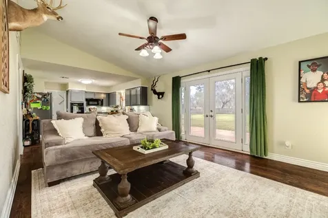 112 Blossom Street Lake Jackson TX 77566