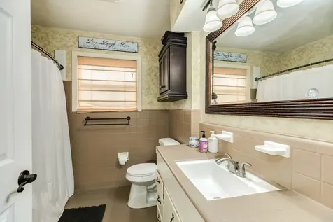 112 Blossom Street Lake Jackson TX 77566