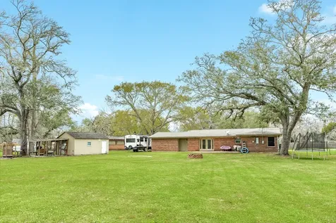 112 Blossom Street Lake Jackson TX 77566