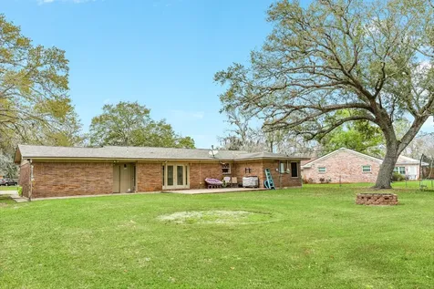 112 Blossom Street Lake Jackson TX 77566