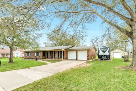 112 Blossom Street Lake Jackson TX 77566