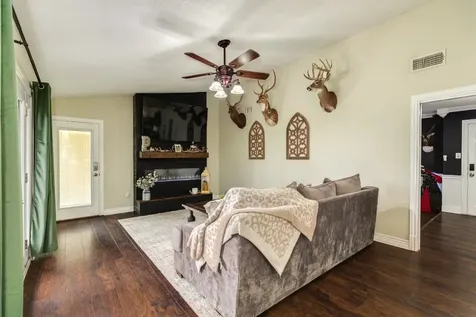 112 Blossom Street Lake Jackson TX 77566