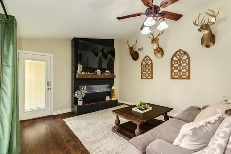 112 Blossom Street Lake Jackson TX 77566
