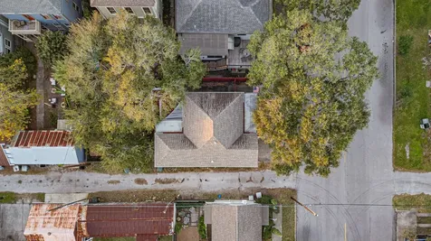 1811 30th Street Galveston TX 77550