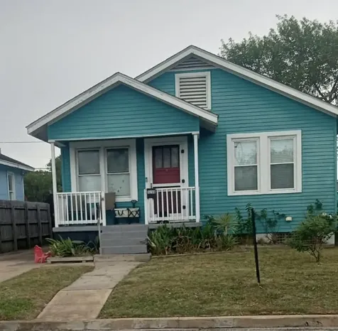 5208 Bernardo De Galvez Galveston TX 77551