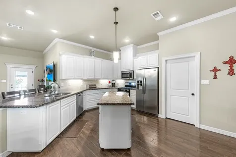 305 Poppy Street Lake Jackson TX 77566