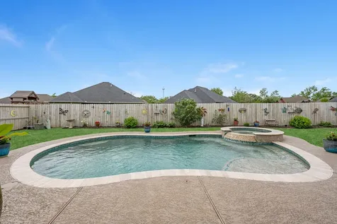 305 Poppy Street Lake Jackson TX 77566