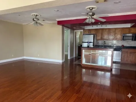 662 Warsaw Street Galveston TX 77563