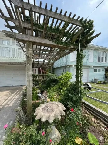 662 Warsaw Street Galveston TX 77563