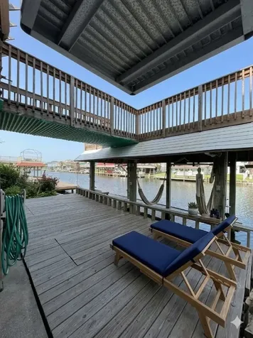 662 Warsaw Street Galveston TX 77563