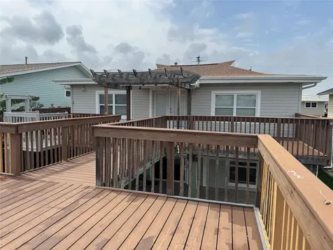 662 Warsaw Street Galveston TX 77563