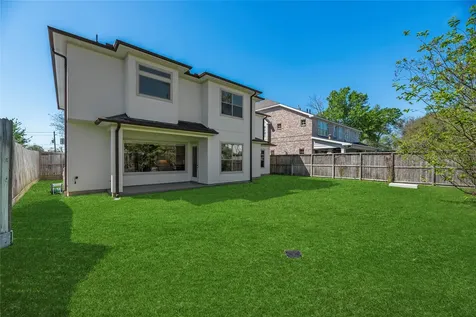 5006 Mayfair Street Bellaire TX 77401