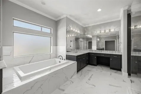 5006 Mayfair Street Bellaire TX 77401