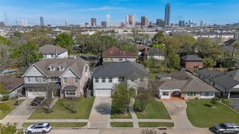 5006 Mayfair Street Bellaire TX 77401