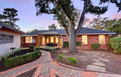 4311 Mcdermed Drive Houston TX 77035