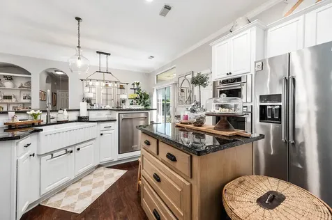 38 E Royal Mews Conroe TX 77384