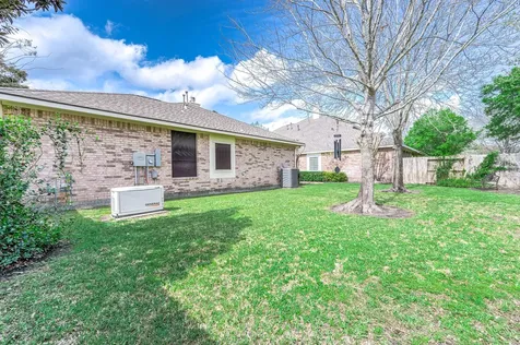 38 E Royal Mews Conroe TX 77384