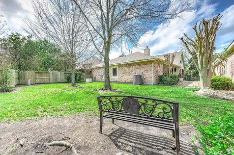 38 E Royal Mews Conroe TX 77384