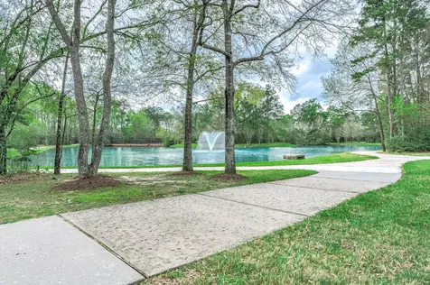 38 E Royal Mews Conroe TX 77384
