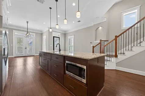 823 W 21st Street Houston TX 77008
