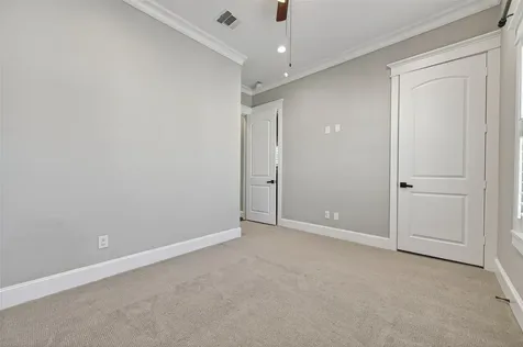 823 W 21st Street Houston TX 77008