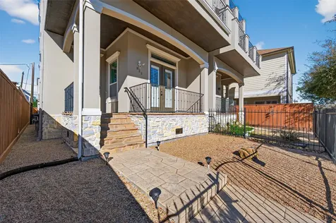 823 W 21st Street Houston TX 77008